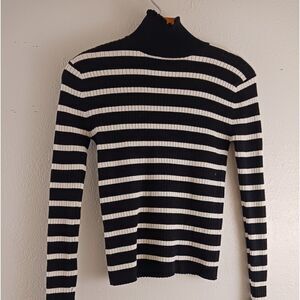 Zara long sleeve turtleneck black and white striped blouse 70%!viscose size S